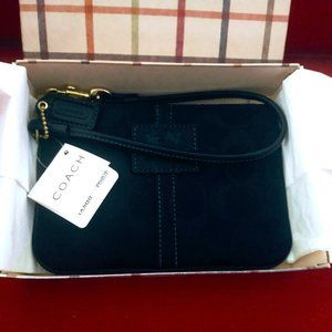 NIB BLACK COACH SIGNATURE CANVAS WRISTLET
